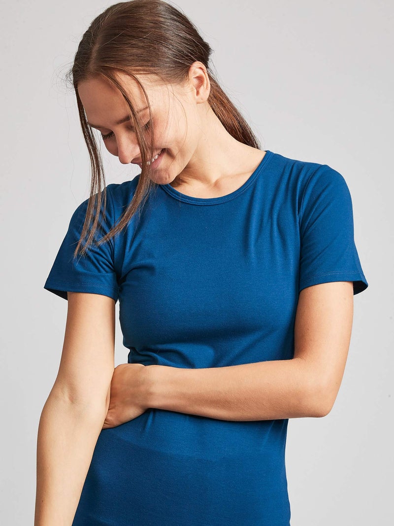 Kalon Women's 4-Pack Crewneck T-Shirt Base Layer (Large, Winter) - Image 4